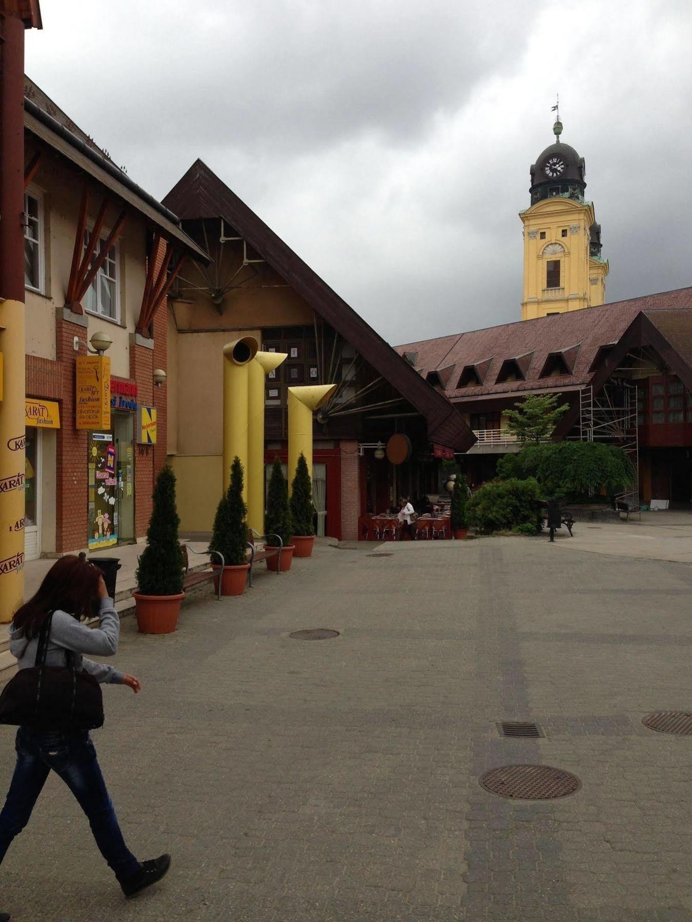 Kálvin Vendégszobák Debrecen Exterior foto
